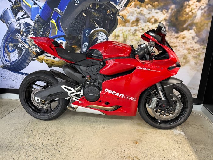 2015 DUCATI 899 PANIGALE RED