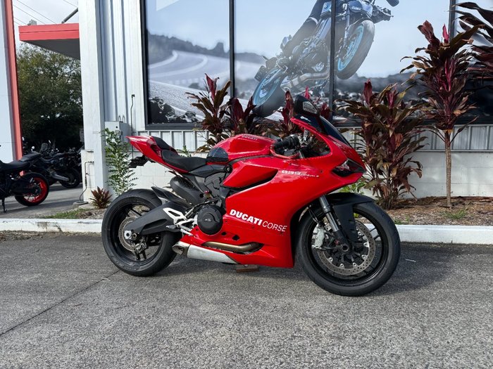 2015 DUCATI