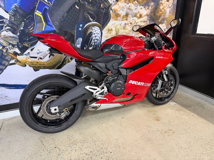 2015 DUCATI 899 PANIGALE RED
