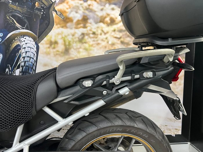 2011 Triumph TIGER 800 WHITE