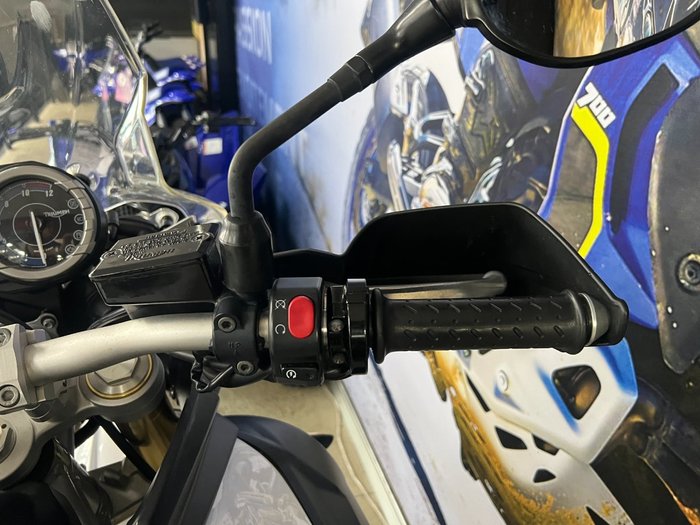 2011 Triumph TIGER 800 WHITE