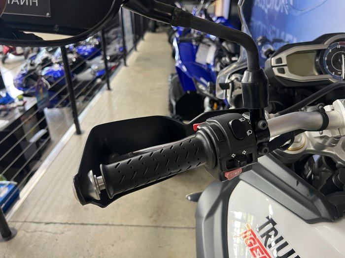 2011 Triumph TIGER 800 WHITE