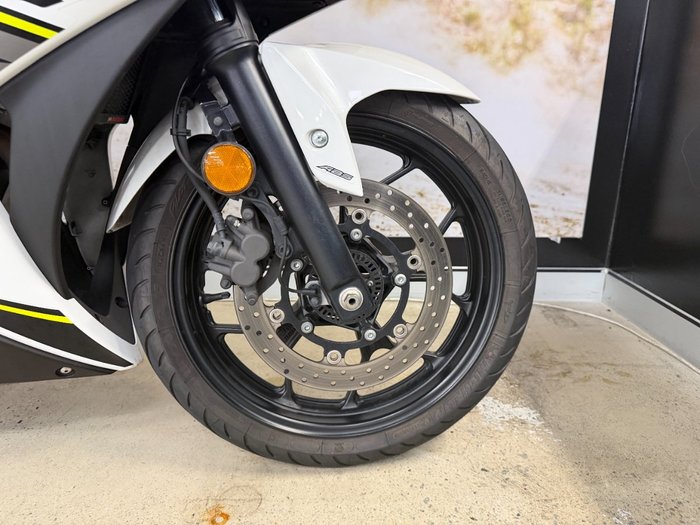 2017 Yamaha YZF-R3 BLUE