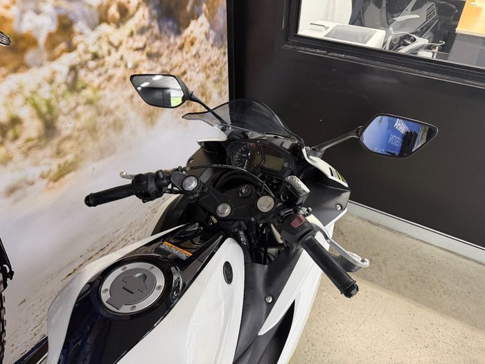 2017 Yamaha YZF-R3 BLUE