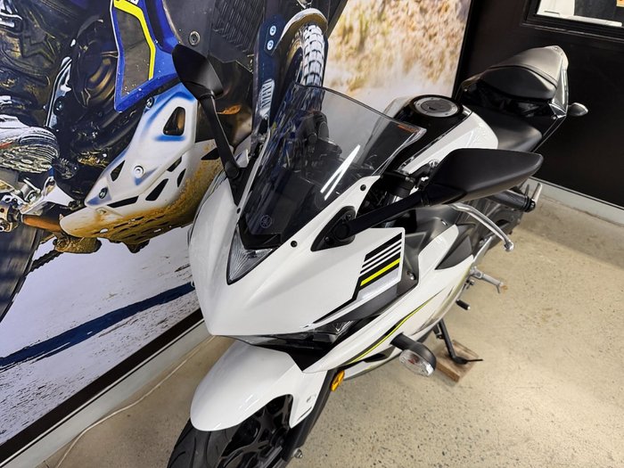 2017 Yamaha YZF-R3 BLUE