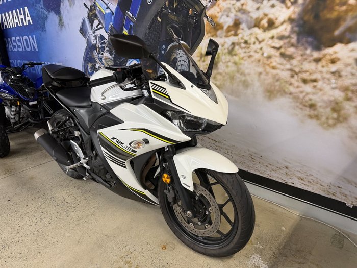 2017 Yamaha YZF-R3 BLUE