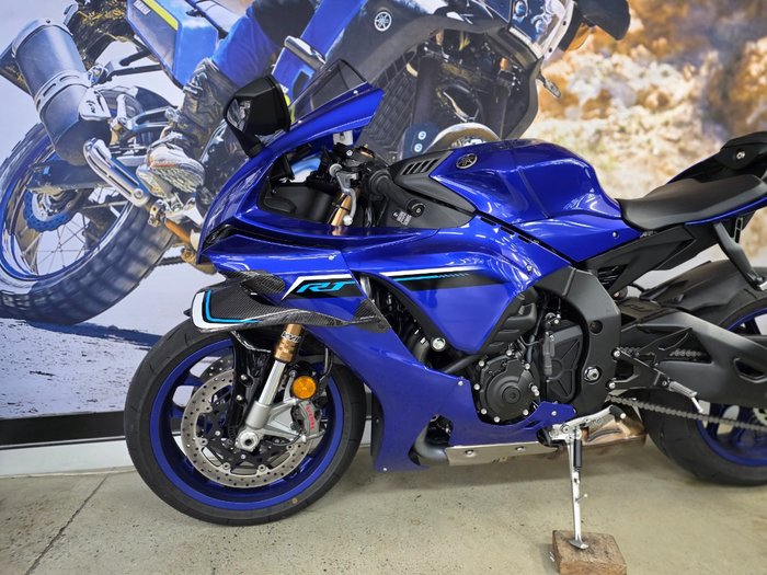 2025 Yamaha YZF-R1 BLUE