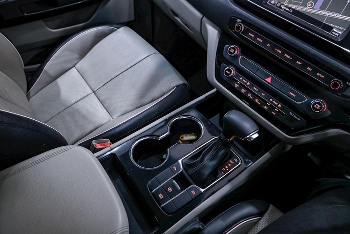 2018 Kia Carnival SLi YP MY18 Platinum Graphite