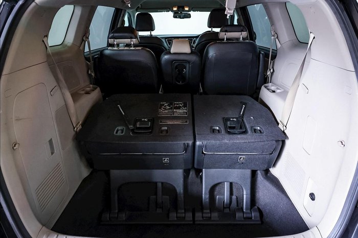 2018 Kia Carnival SLi YP MY18 Platinum Graphite