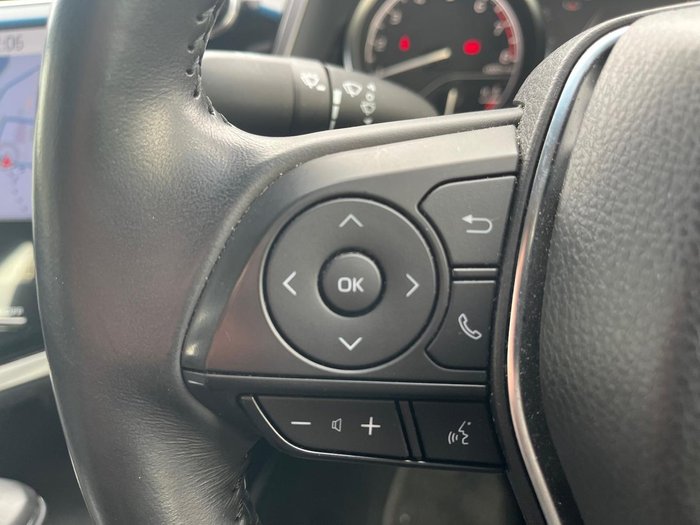 2020 Toyota Camry Ascent Sport