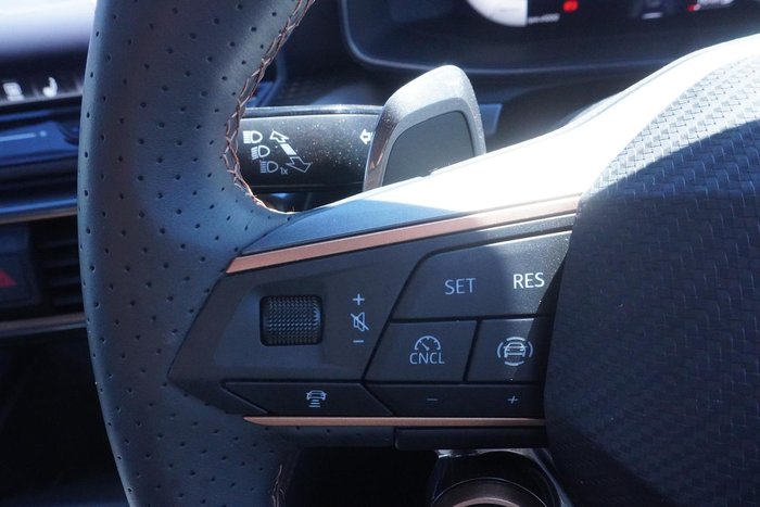 2025 CUPRA Leon VZx