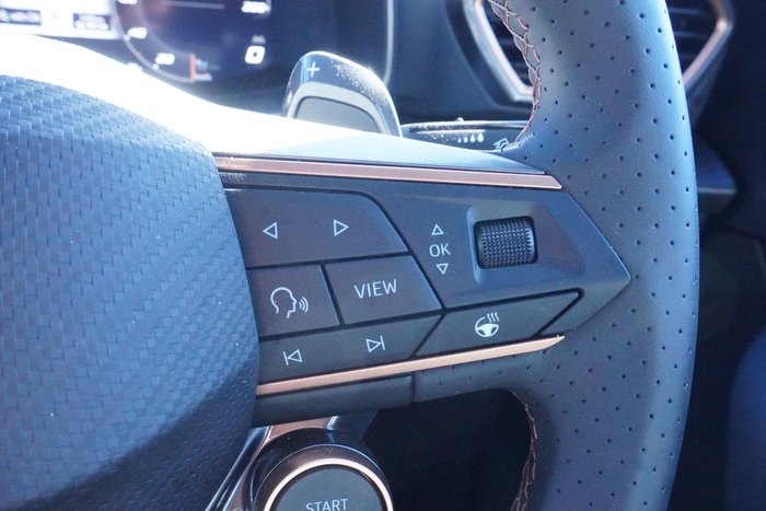 2025 CUPRA Leon VZx