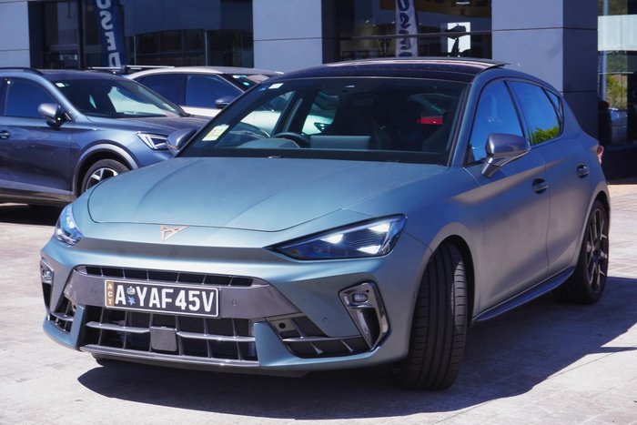 2025 CUPRA Leon VZx