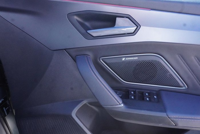 2025 CUPRA Leon VZx