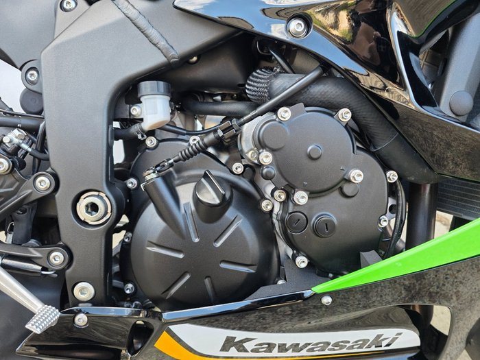 2025 Kawasaki NINJA ZX-6R (636) KRT EDITION GREEN
