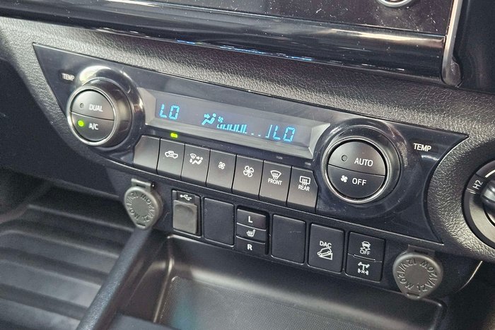 2021 Toyota Hilux Rugged X