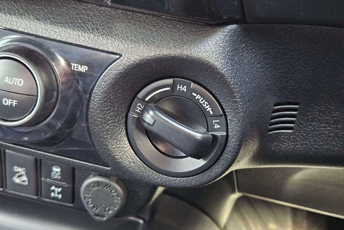 2021 Toyota Hilux Rugged X