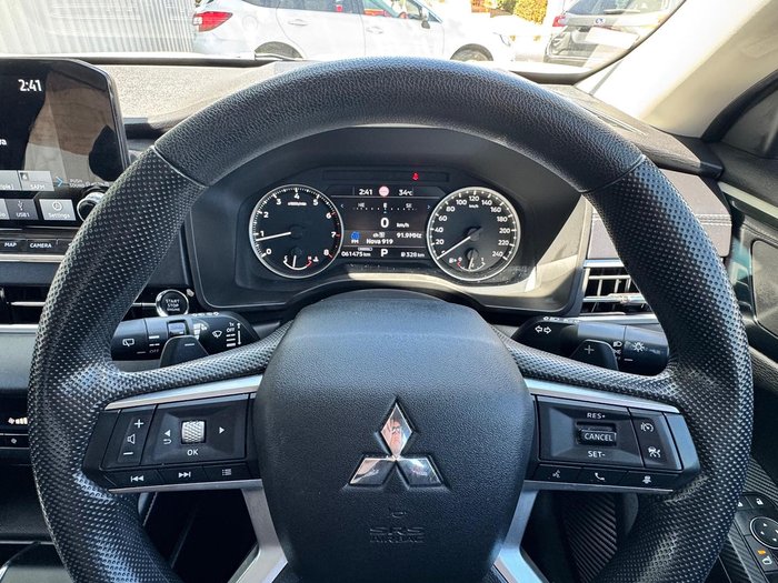 2022 Mitsubishi Outlander ES