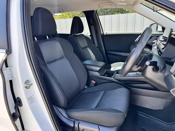 2022 Mitsubishi Outlander ES