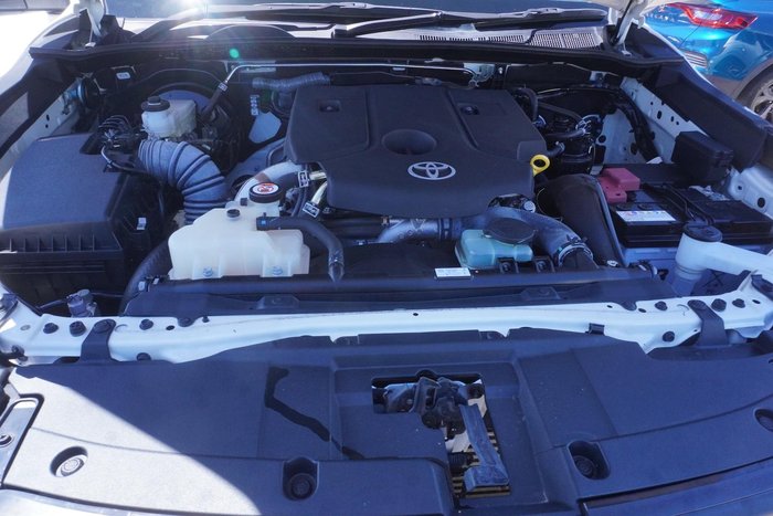 2023 Toyota Hilux SR