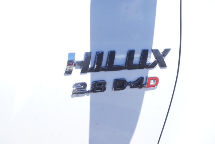 2023 Toyota Hilux SR