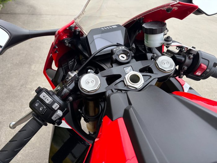 2017 Honda CBR1000RR (FIREBLADE) Red