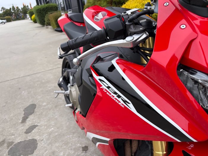 2017 Honda CBR1000RR (FIREBLADE) Red