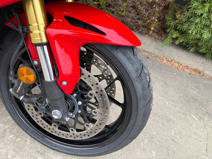 2017 Honda CBR1000RR (FIREBLADE) Red