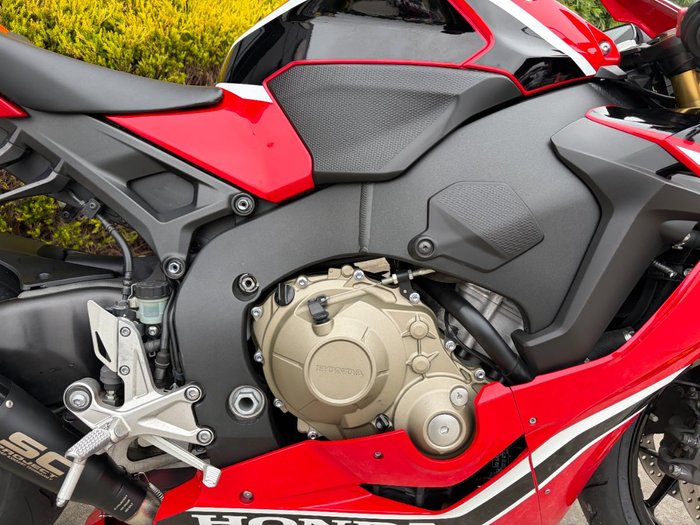 2017 Honda CBR1000RR (FIREBLADE) Red