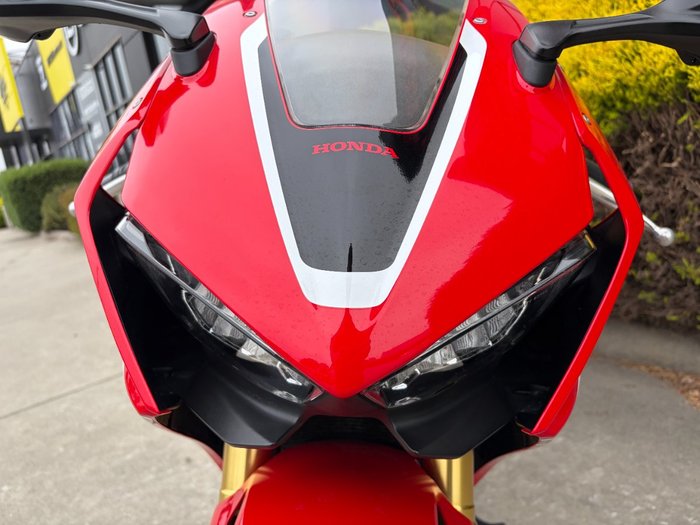 2017 Honda CBR1000RR (FIREBLADE) Red