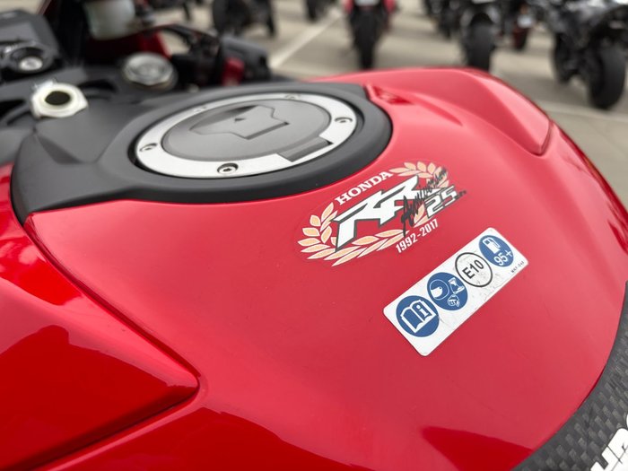 2017 Honda CBR1000RR (FIREBLADE) Red