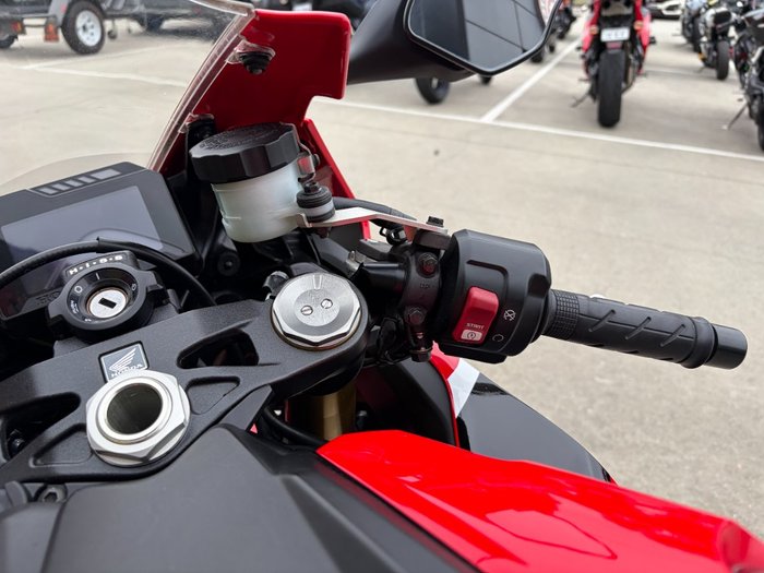 2017 Honda CBR1000RR (FIREBLADE) Red