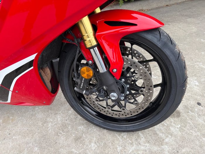 2017 Honda CBR1000RR (FIREBLADE) Red