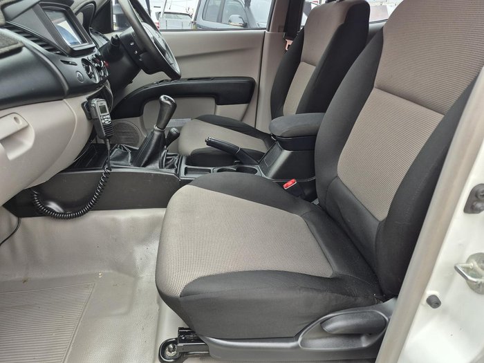 2015 Mitsubishi Triton GLX MN MY15 4X4 Dual Range White