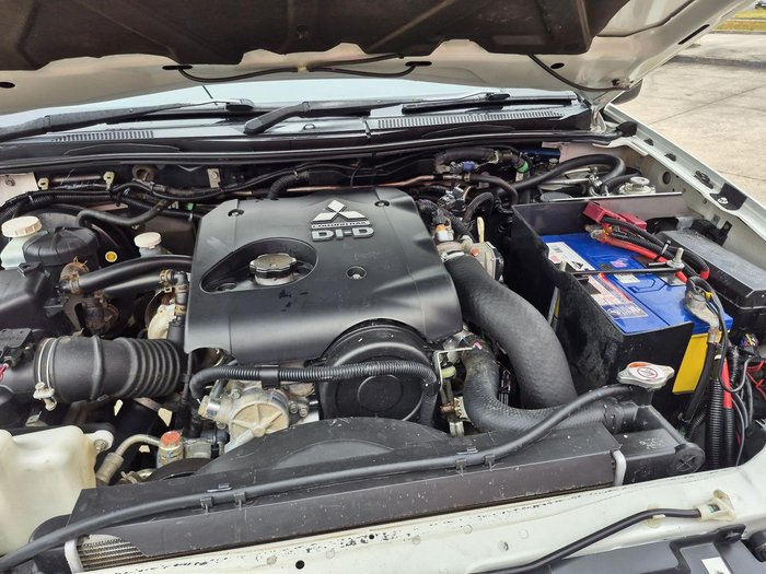 2015 Mitsubishi Triton GLX MN MY15 4X4 Dual Range White