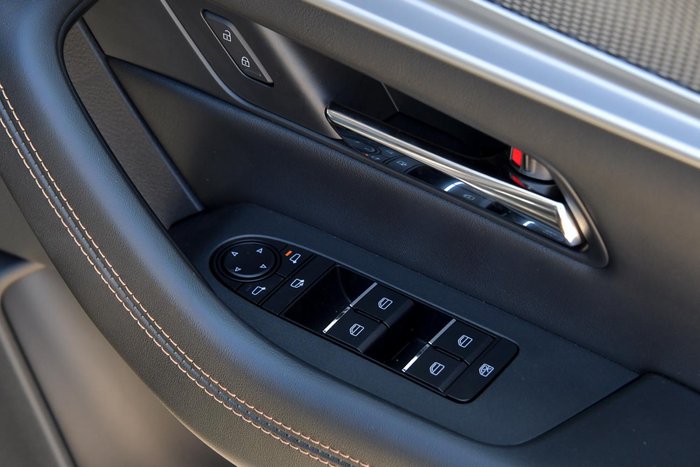 2025 Mazda CX-80 P50e GT