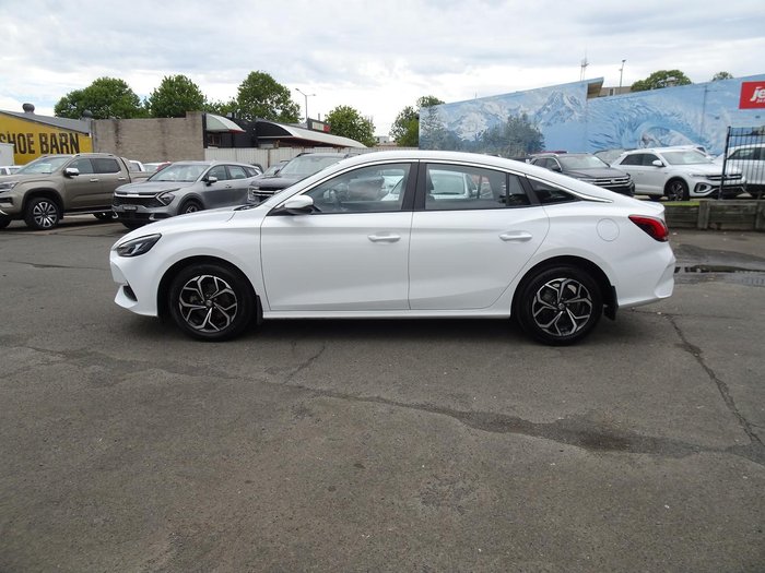 2024 MG MG5 Vibe MY24 Dover White