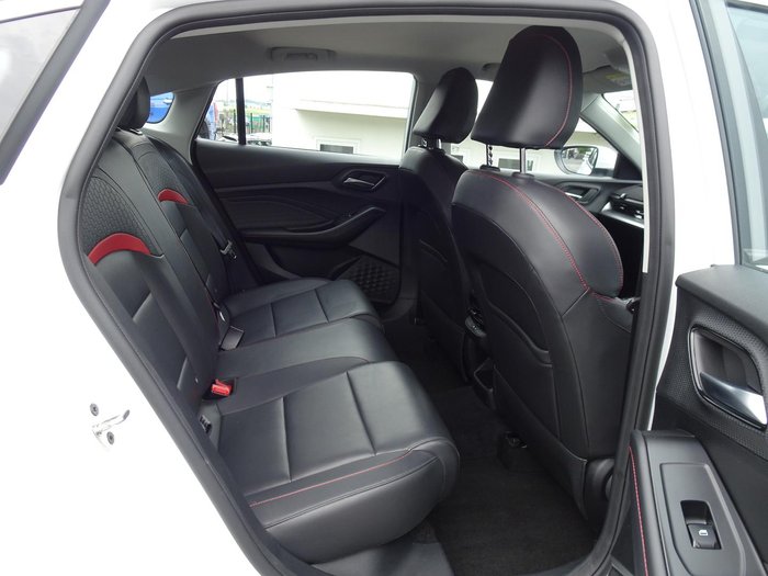 2024 MG MG5 Vibe MY24 Dover White