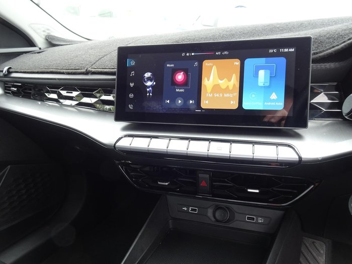 2024 MG MG5 Vibe MY24 Dover White