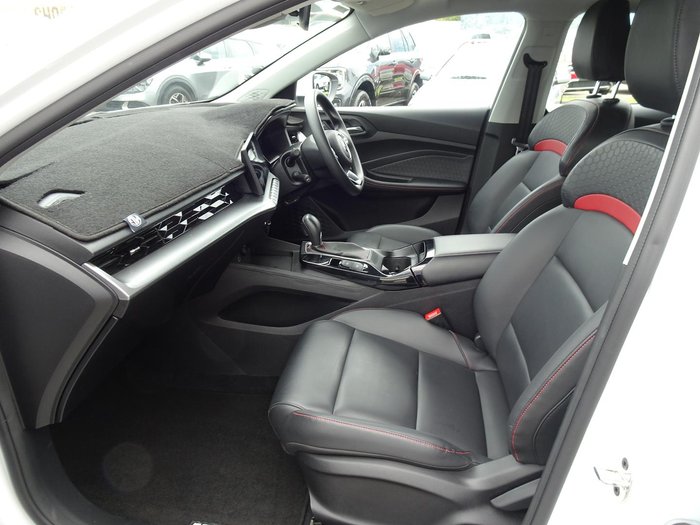 2024 MG MG5 Vibe MY24 Dover White