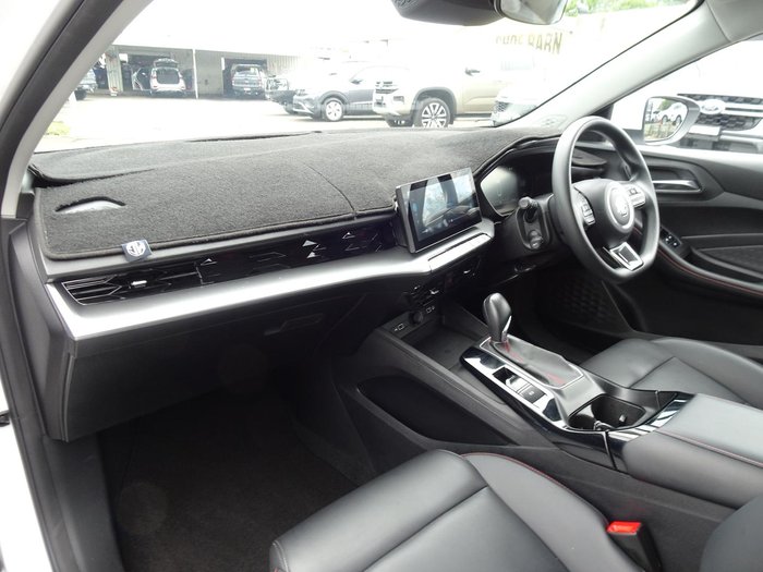 2024 MG MG5 Vibe MY24 Dover White