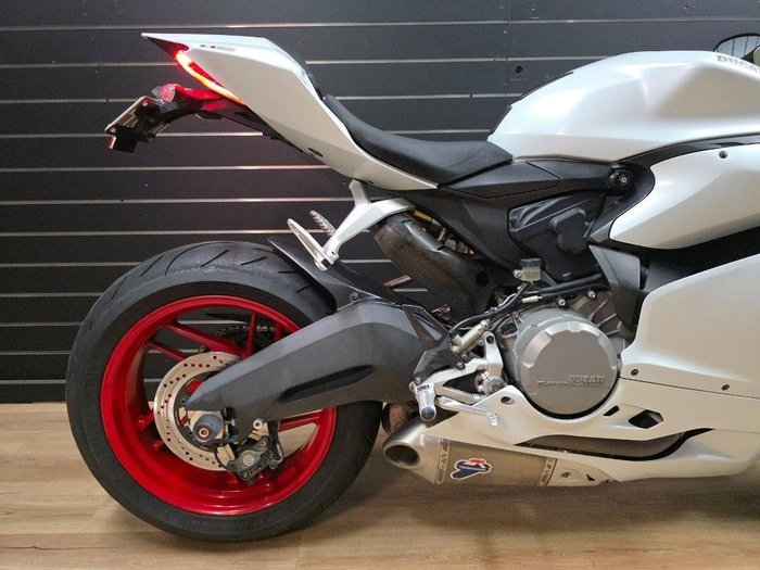 2014 DUCATI 899 PANIGALE White