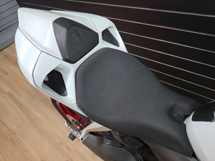2014 DUCATI 899 PANIGALE White
