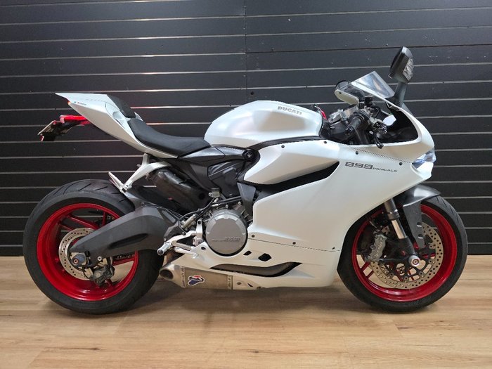 2014 DUCATI 899 PANIGALE White