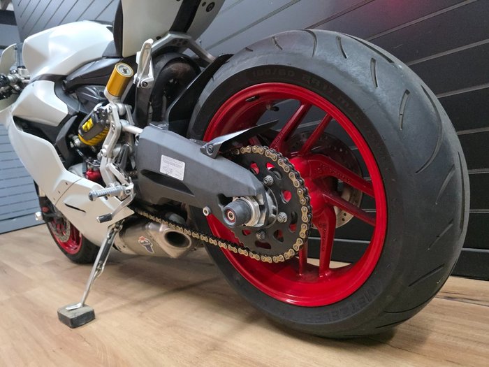 2014 DUCATI 899 PANIGALE White