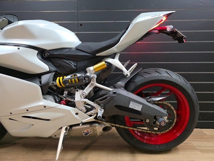 2014 DUCATI 899 PANIGALE White