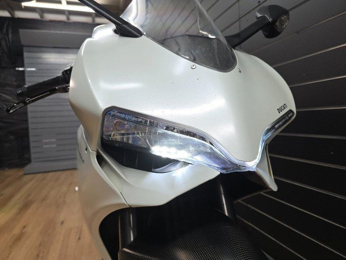 2014 DUCATI 899 PANIGALE White