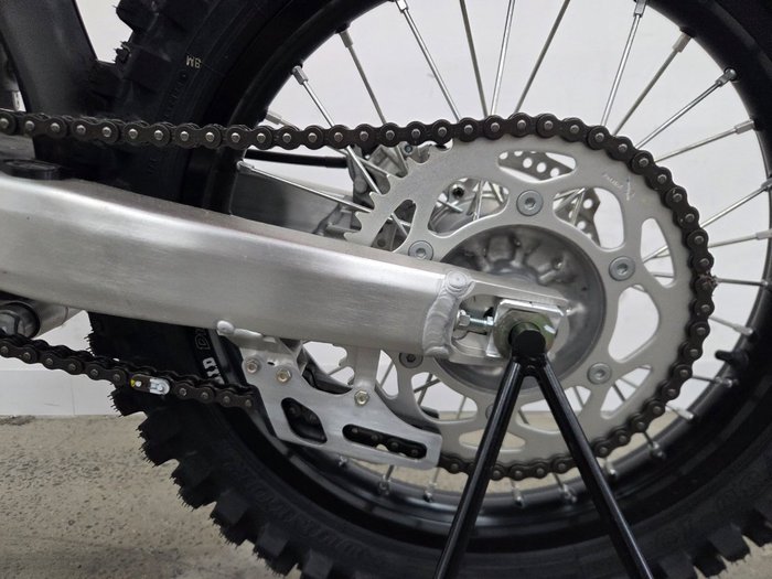 2024 Honda CRF450R Red