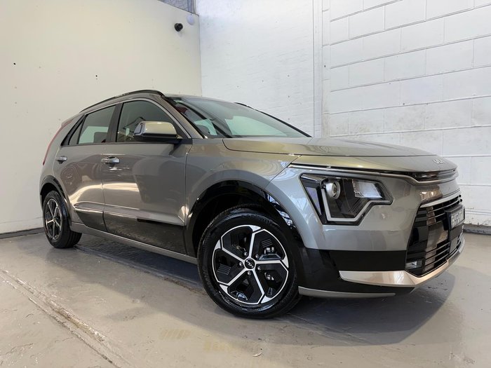 2024 Kia Niro HEV S
