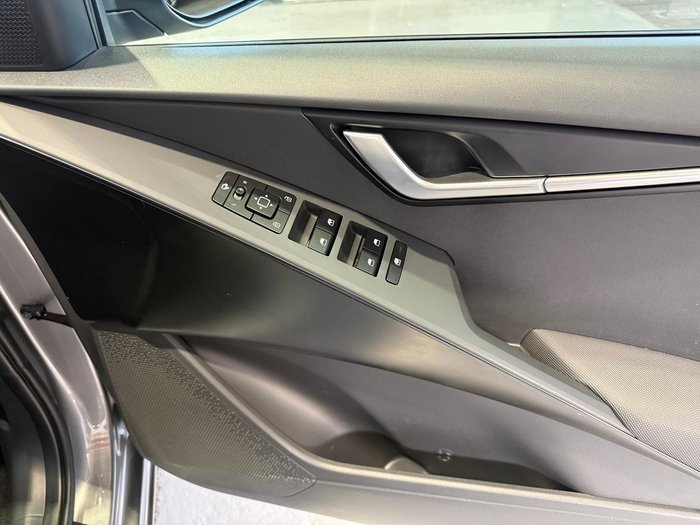 2024 Kia Niro HEV S